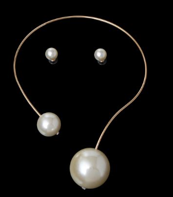 Soren Pearl Necklace